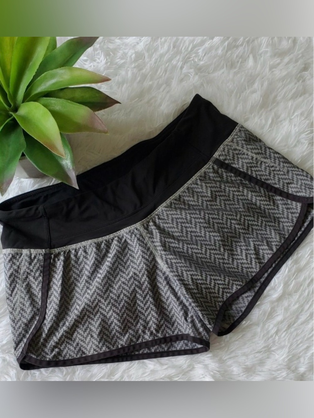 Women's Gray Chevron Active Shorts with Black Waistband
